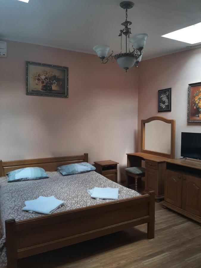 Hotel Nikolet Μουκάτσεβο Εξωτερικό φωτογραφία
