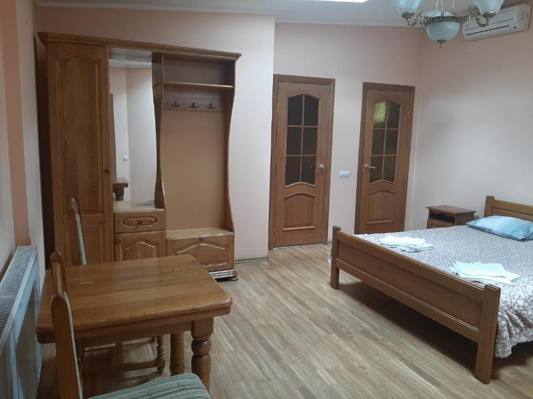 Hotel Nikolet Μουκάτσεβο Εξωτερικό φωτογραφία